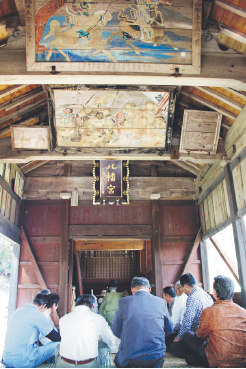 王丸の八幡神社の宮座の画像