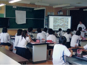 電子黒板を利用した中学校理科の授業