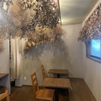 落ち着いた雰囲気の店内