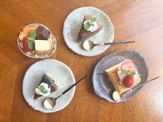 05-食材にこだわったデザートも