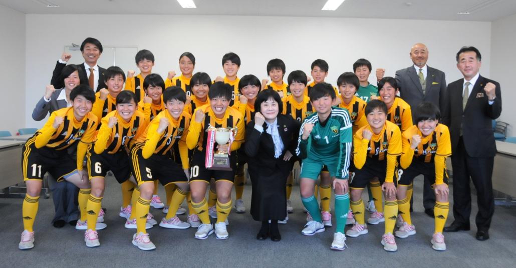 女子サッカーの画像