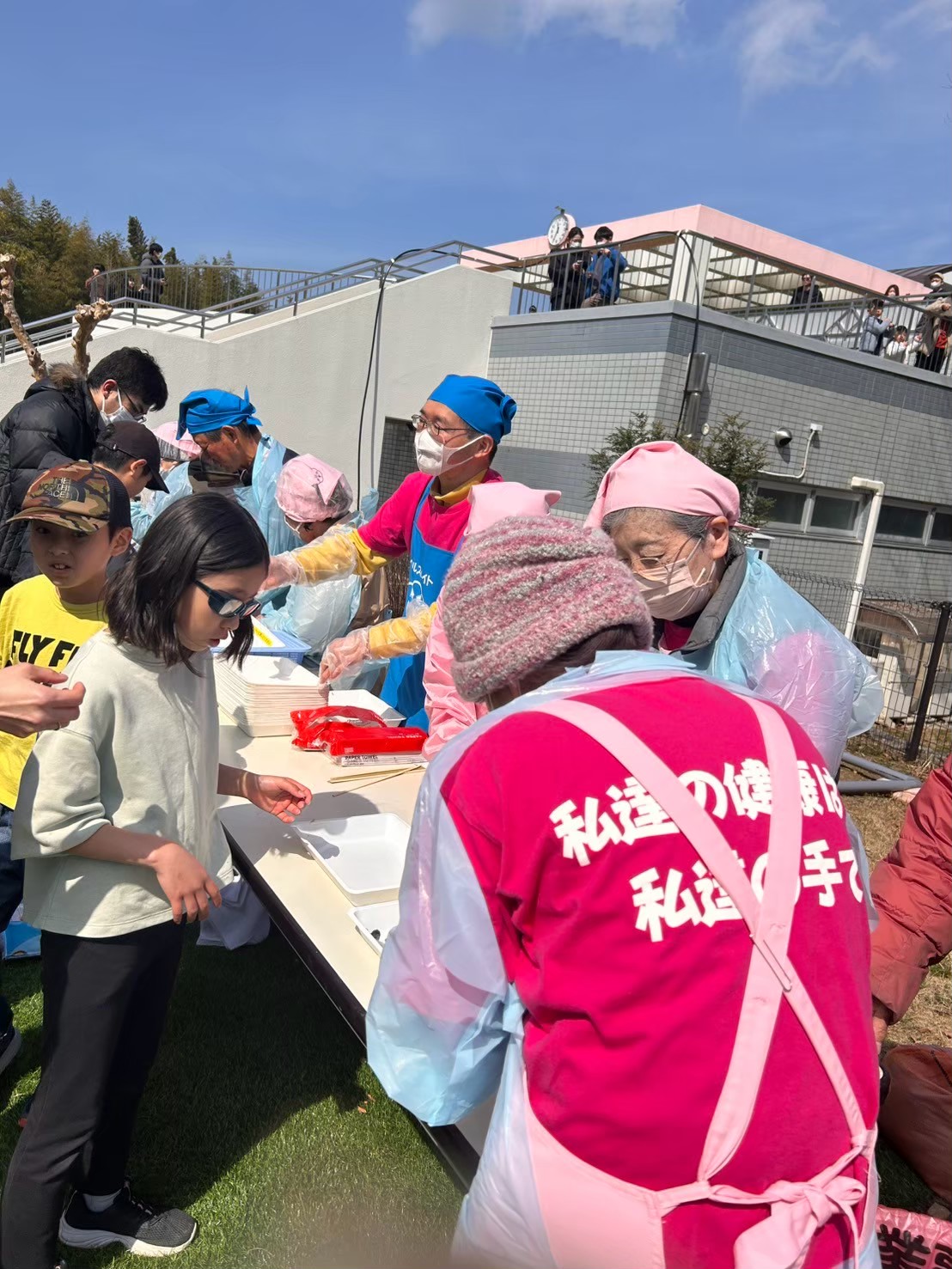 06　その場で捌いてもらう食育エリア