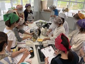 「パン・お菓子」学級の様子