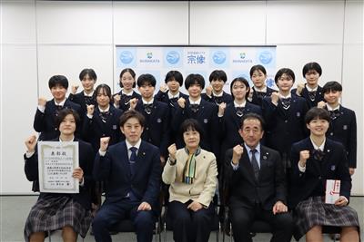 女子バスケットボール部の選手と関係者のみなさん