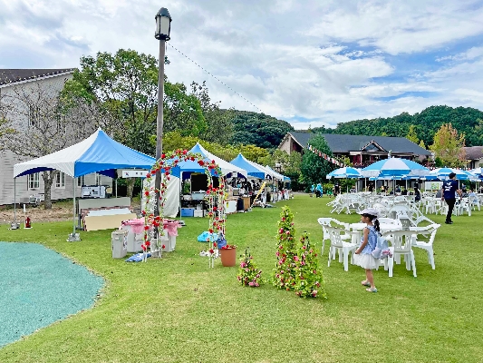 12 屋台が並ぶ風景