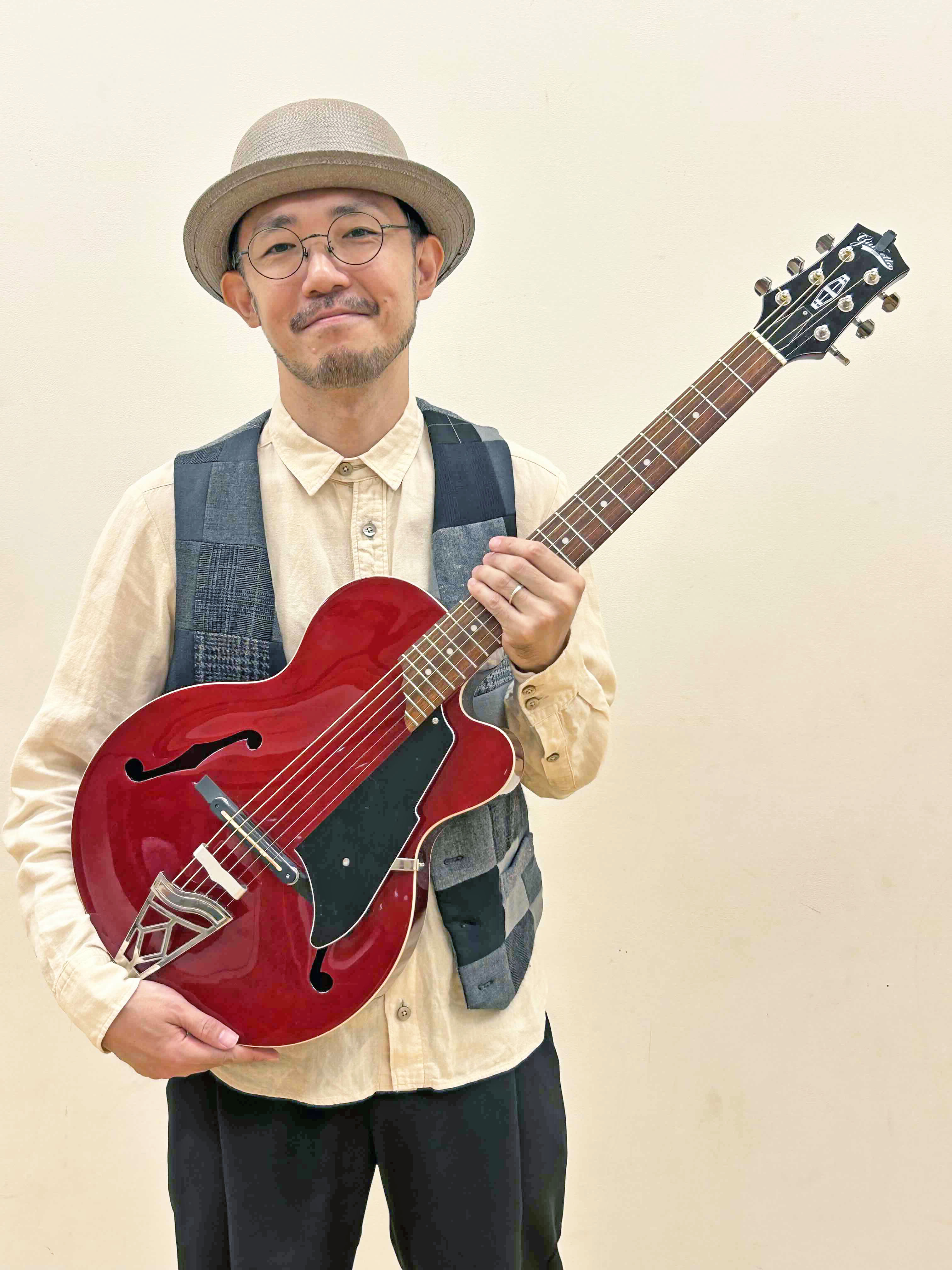 04ギター・清水康弘さん