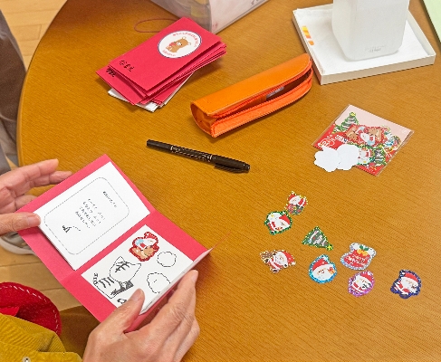 05この日はクリスマスのシールでした