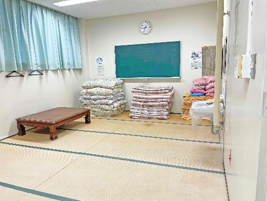 03家族で泊まるのは広い和室でした