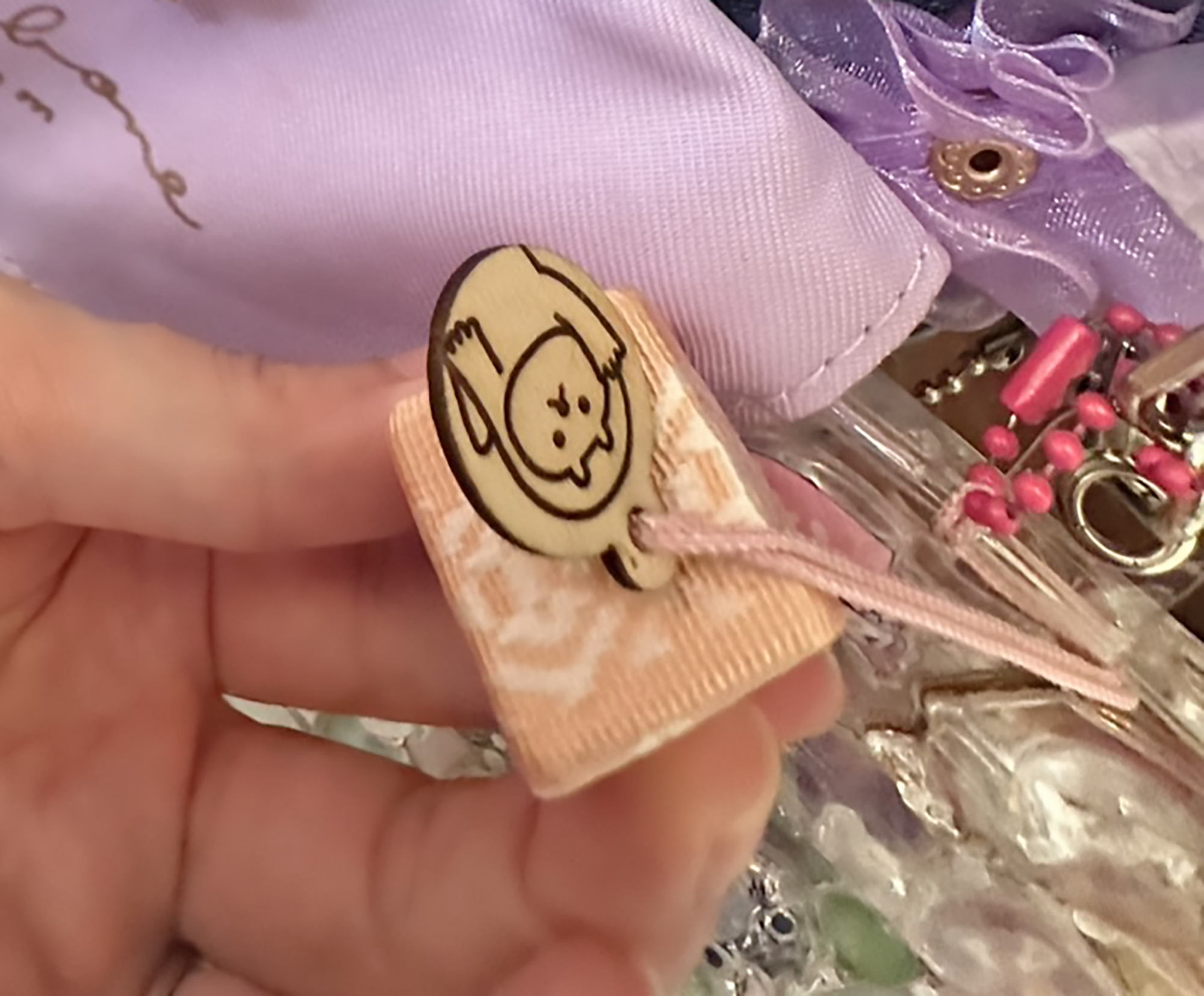 10-こちらもすぐにバッグに付け、娘の大のお気に入りに