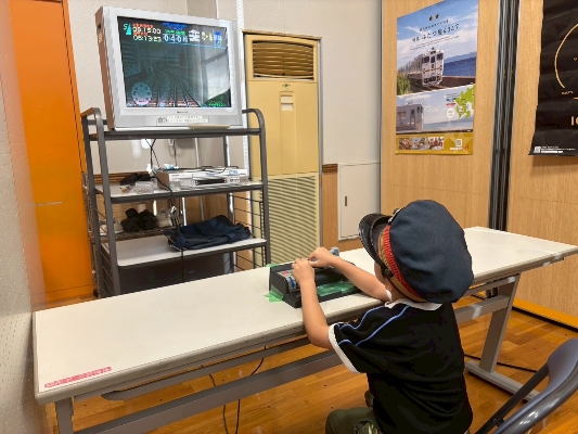 17 運転姿が様になっています