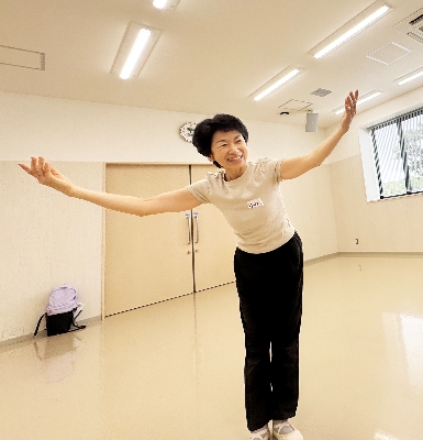 06大塚先生は笑顔で楽しく体操を教えてくださいました