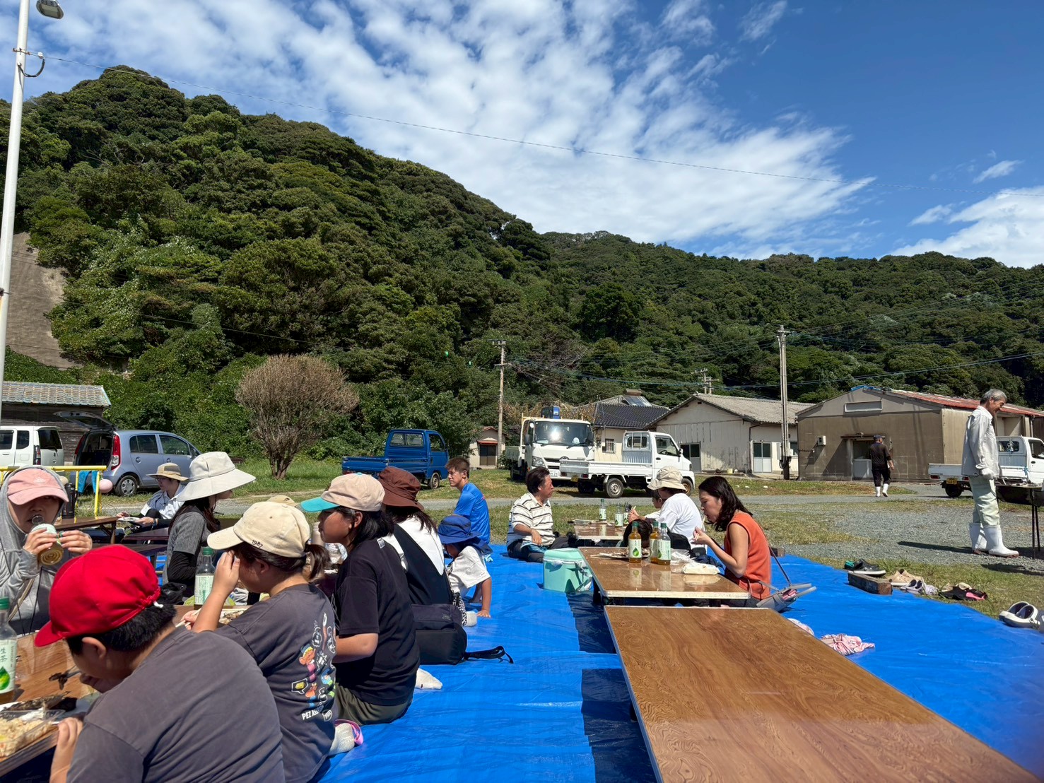 11青空の下のごはんは格別