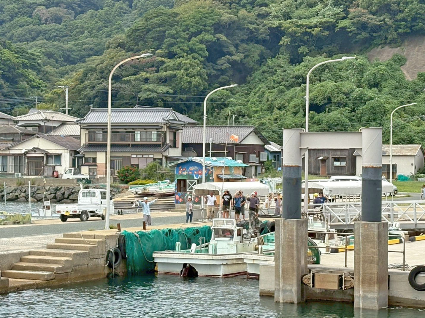 13手を振ってお見送りしてくれました