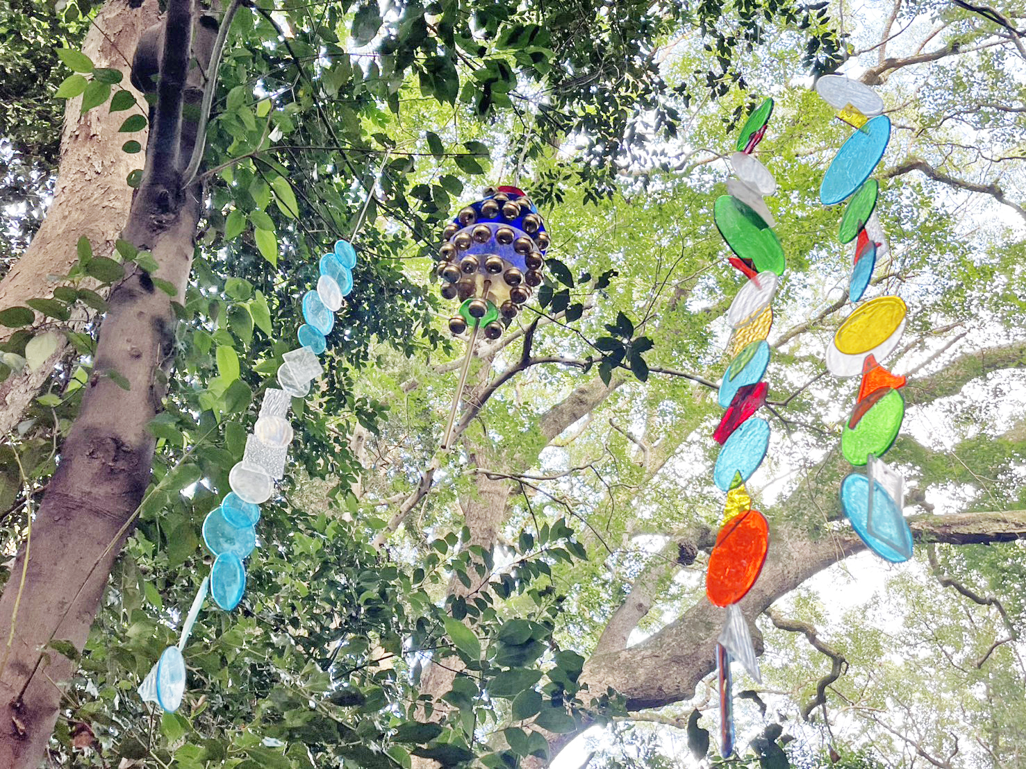 23カラフルな風鈴のよう