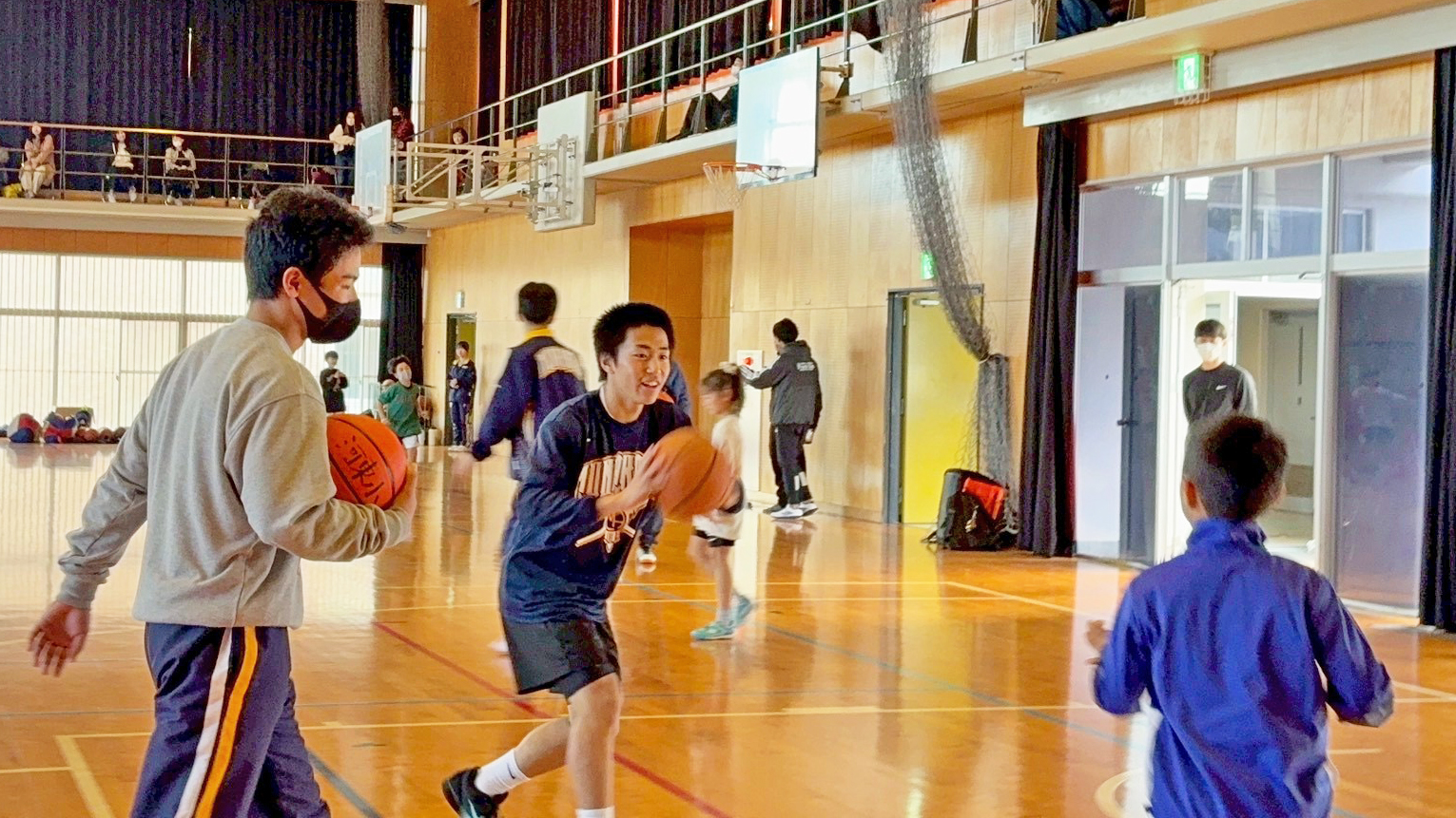 08走りながらパスを出す練習