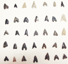 沖ノ島出土石鏃の画像
